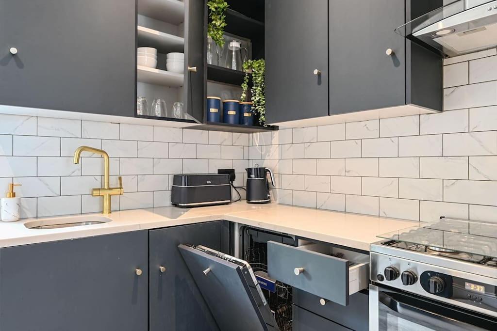Stunning Spacious Duplex With Garden 141A 哈斯丁 外观 照片